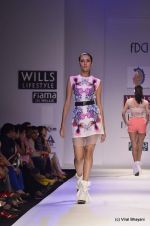 Model walk the ramp for Hemant and Nandita Show at Wills Lifestyle India Fashion Week 2012 day 5 on 10th Oct 2012 (140).JPG